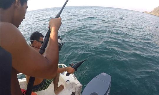 Profitez de la pêche à Playa Flamingo, au Costa Rica, sur la console centrale