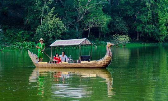 Alugue um barco-dragão em Siem Reap, Camboja