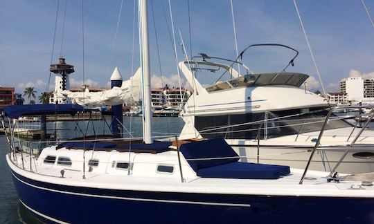 Sailing Charter On 35' Ericson Sloop In Puerto Vallarta, Mexico