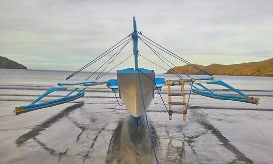 Experimente um divertido passeio de barco tradicional em Zambales, Filipinas