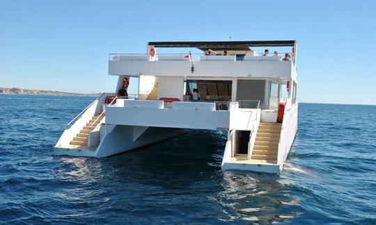 Jantar de catamarã ao pôr do sol em Cabo San Lucas