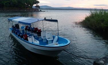 Alquile un barco fluvial en Granada, Nicaragua