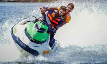 Alugue um jet ski na praia de Bentota