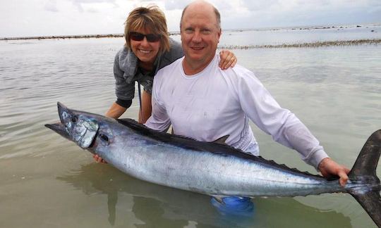 Excursions de pêche guidées à plat au Honduras