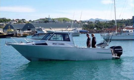 Profitez de la pêche à New Plymouth, en Nouvelle-Zélande, sur Cuddy Cabin