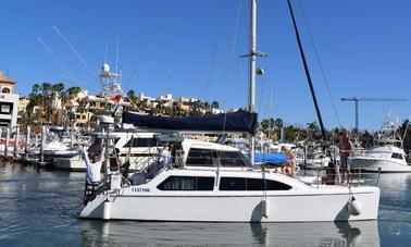 Desfrute de uma excursão em Cabo San Lucas, México, neste catamarã à vela