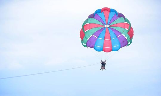 Une agréable balade en parachute ascensionnel à Quatre Cocos, à Maurice