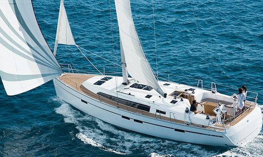 Charter 37' Bavaria Cruising Monohull in Kontokali, Greece