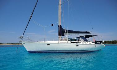 Charter 35' Jeaunneaux Cruising Monohull in Kontokali, Greece