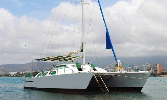 Tour en catamarán al atardecer en la isla de Margarita, Venezuela