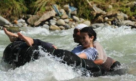 Aventure d'une journée en rafting à Bohorok, en Indonésie