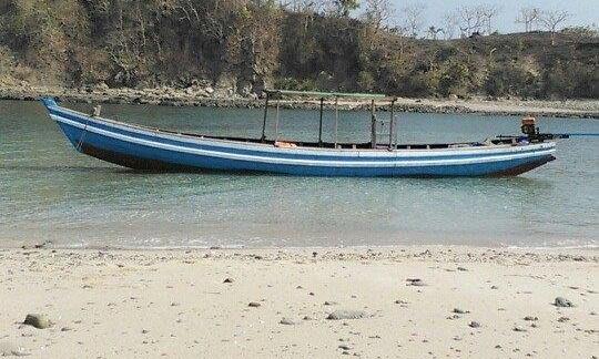 Rent Silver Sea Dinghy in Thandwe, Rakhine