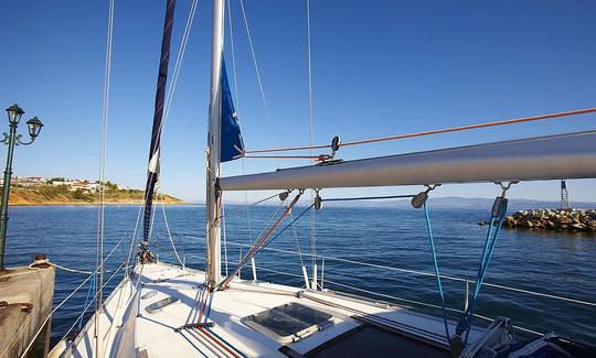 Jeanneau SunOdyssey 362 Cruising Monohull em Alimos, Grécia