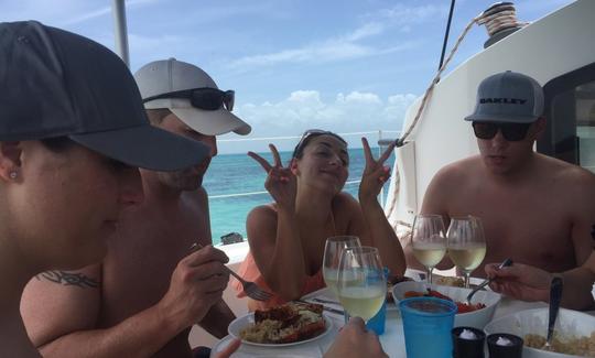 Charter 40' Fountaine Pajot Cruising Catamaran in Cancún, Quintana Roo