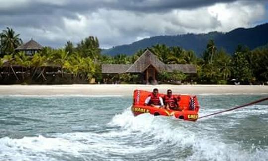 Desfrute de tubos em Langkawi, Malásia