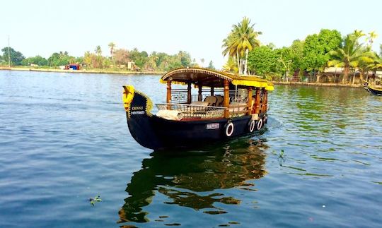 Charter a Traditional Boat in Alappuzha, India