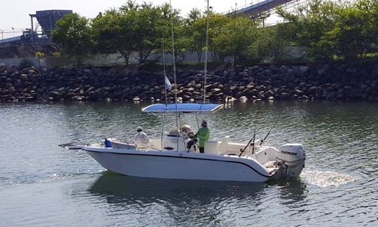 25' Wellcraft Center Console Rental In Puerto Quetzal, Guatemala