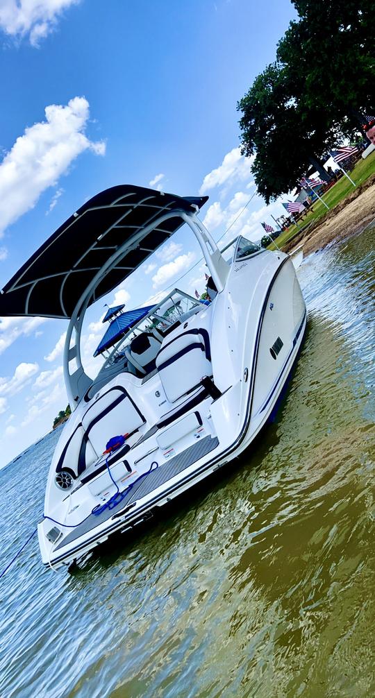 FunDay Getaway! Captain Included! 24' twin engine jet boat