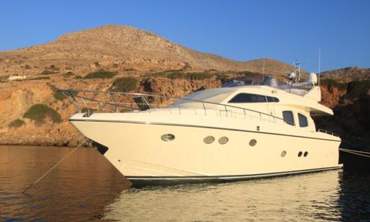 Mega Yacht Charter 65' MY Lettouli III Power em Glifada, Grécia