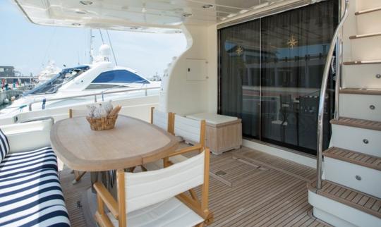 Mega Yacht Charter 65' MY Lettouli III Power em Glifada, Grécia