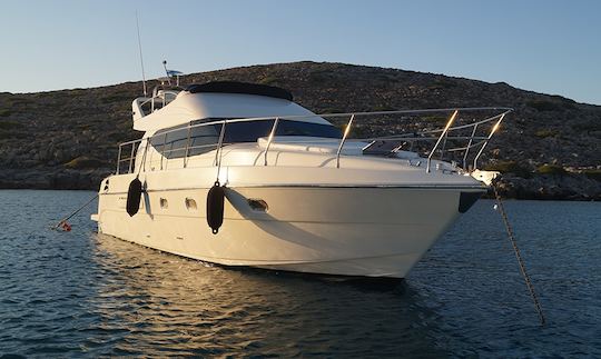 Charter 44' Azimut Avetura Motor Yacht in Iraklio, Greece