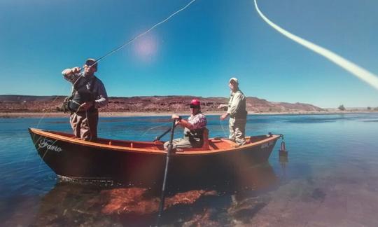 Passeios de pesca de barco à deriva para 1 ou 2 pessoas em Neuquen, Argentina