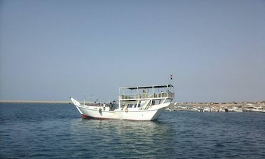 Crucero de un día para grupos grandes en Fujairah, Emiratos Árabes Unidos