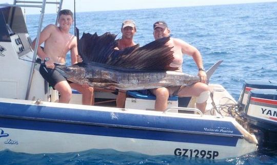 Deep Sea Fishing Charter in Gaza, Mozambique on Center Console