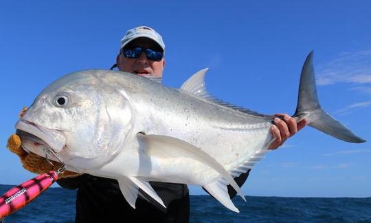 Disfruta de la pesca en Vilanculos, Mozambique, en Game Changer Sport Fisherman de 38 pies