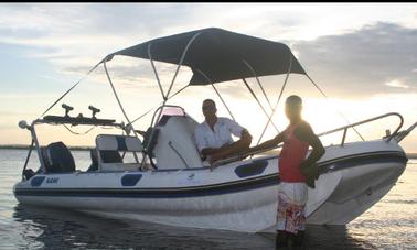 Location d'un bateau gonflable rigide à Nacala, au Mozambique