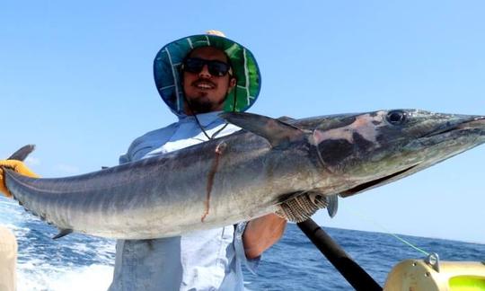 Disfrute de la pesca en Vilanculos, Mozambique, en el catamarán Spanish Fly Power de 25 pies