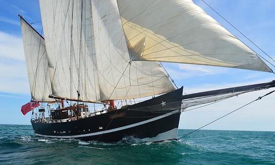 Desfrute de Portland, Inglaterra, em Tall Ship