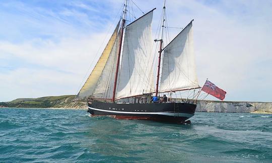 Desfrute de Portland, Inglaterra, em Tall Ship