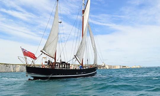 Desfrute de Portland, Inglaterra, em Tall Ship