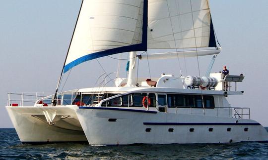 Charter El Mundo Cruising Catamaran in Dubai, United Arab Emirates