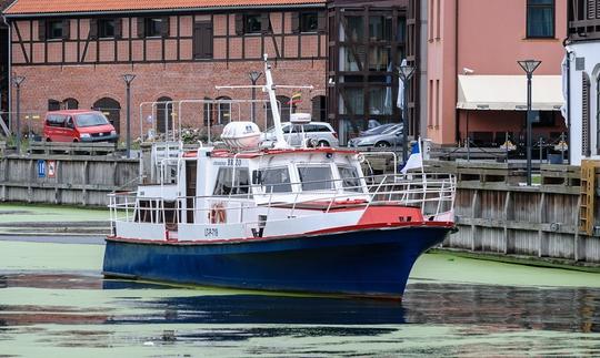 Aproveite a pesca em Klaipėda, Lituânia, no Brizo Trawler de 49 pés