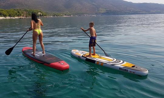 Desfrute de stand up paddleboarding em Stanković, Croácia