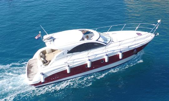 Iate a motor Charter Beneteau Monte Carlo 37 em Dubrovnik, Croácia