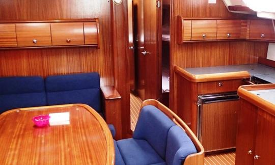 Monocasco de cruzeiro Charter 51' Bavaria 49 em Sukošan, Croácia