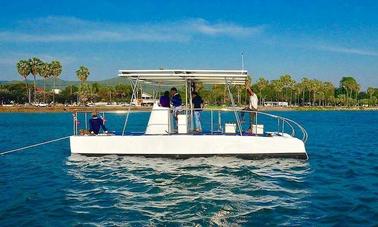 Alugue um catamarã solar em Koh Mak Trat, Tailândia