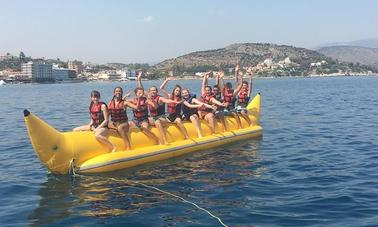 Disfruta del tubing en Tolo, Grecia