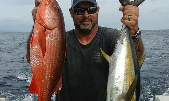 Profitez de la pêche dans la province de Guanacaste, au Costa Rica, sur la console centrale