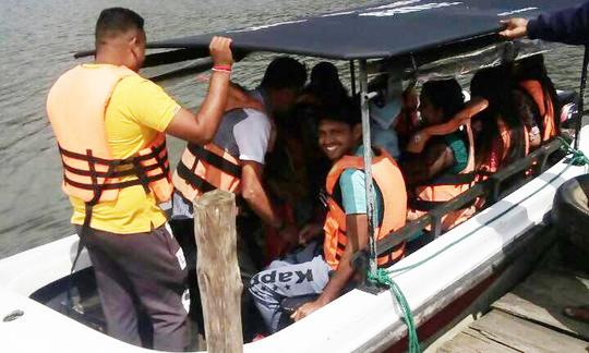 Louez un bateau à passagers au lac Gregory à Nuwara Eliya, au Sri Lanka