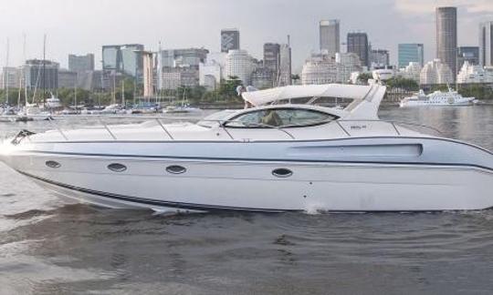 Profitez du soleil sur un yacht à moteur à Rio de Janeiro