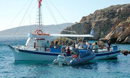 Passeio de barco até a Lagoa Azul 