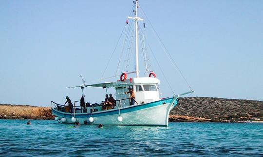 Passeio de barco até a Lagoa Azul 