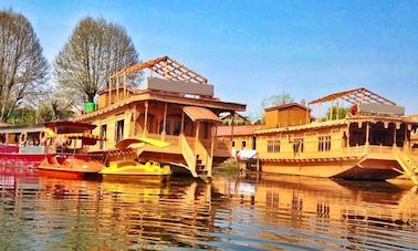 Zaffer Group of Houseboats