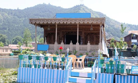 Sleep in a Houseboat at Dal Lake in Jammu and Kashmir