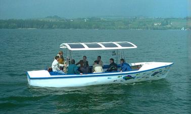 2 hours Boat Rental in Varanasi, India