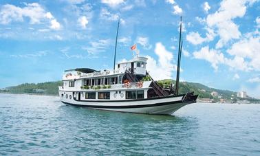 Croisières Paragon dans la baie d'Halong